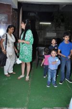 Manyata with kids at Policegiri screening in Ketnav, Mumbai on 2nd July 2013 (9).JPG